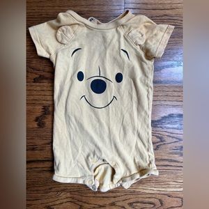 H&M Disney Winnie the Pooh snap romper short sleeves and shorts size 6-9 months